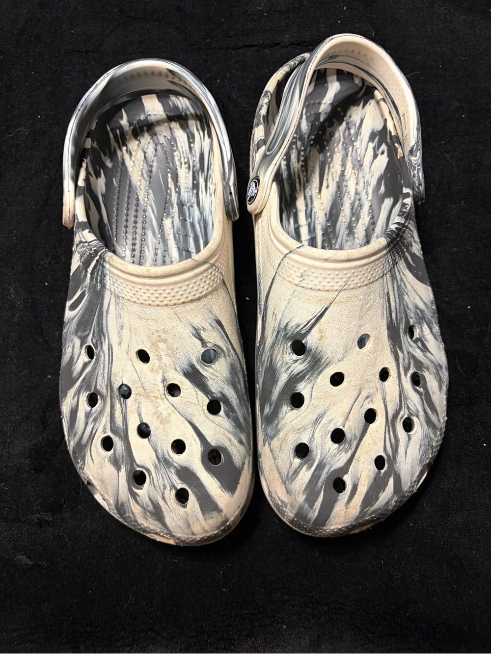 Marbled Paint Splash Slip-On Crocks Cream & Black